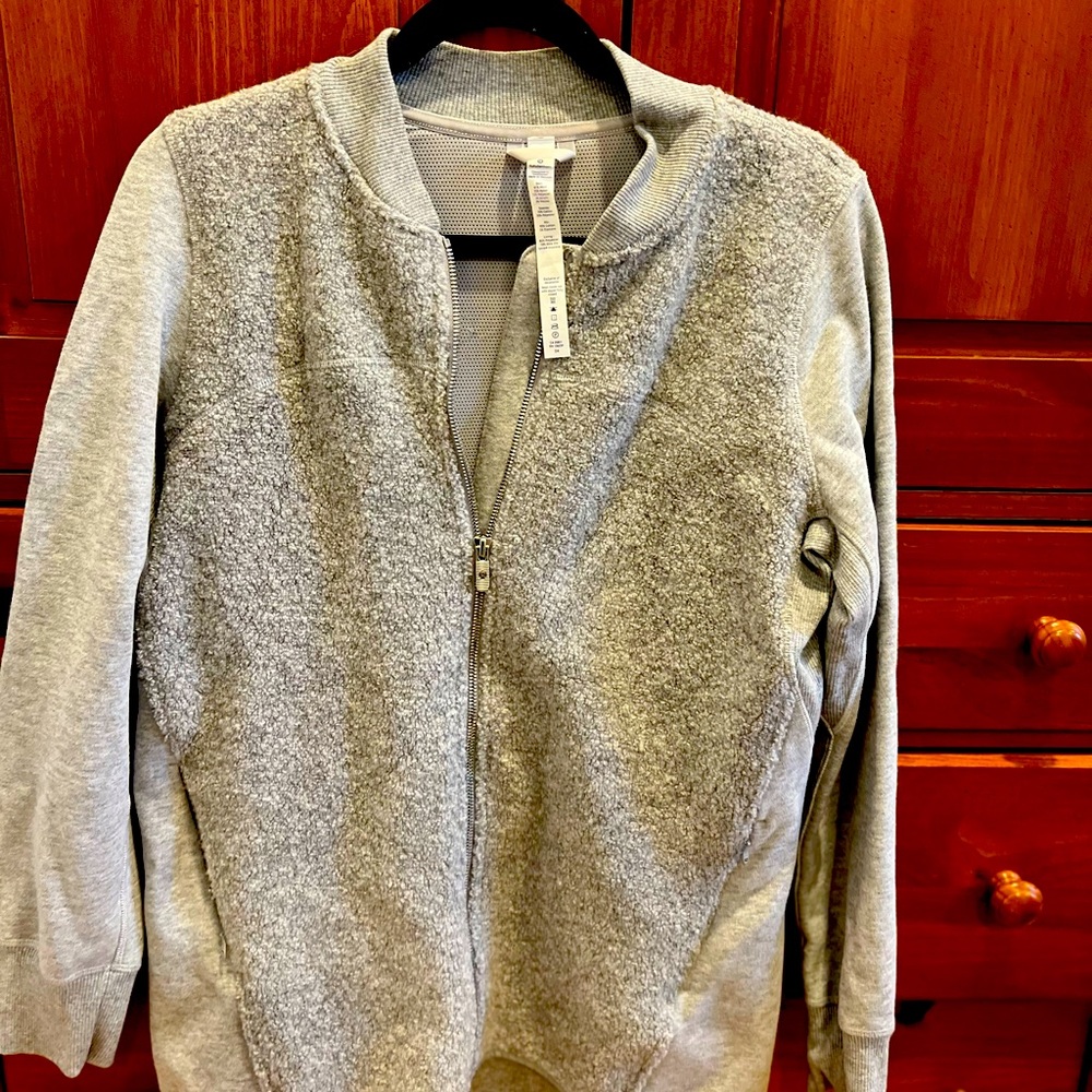 Lululemon women’s size 10 zip up jacket